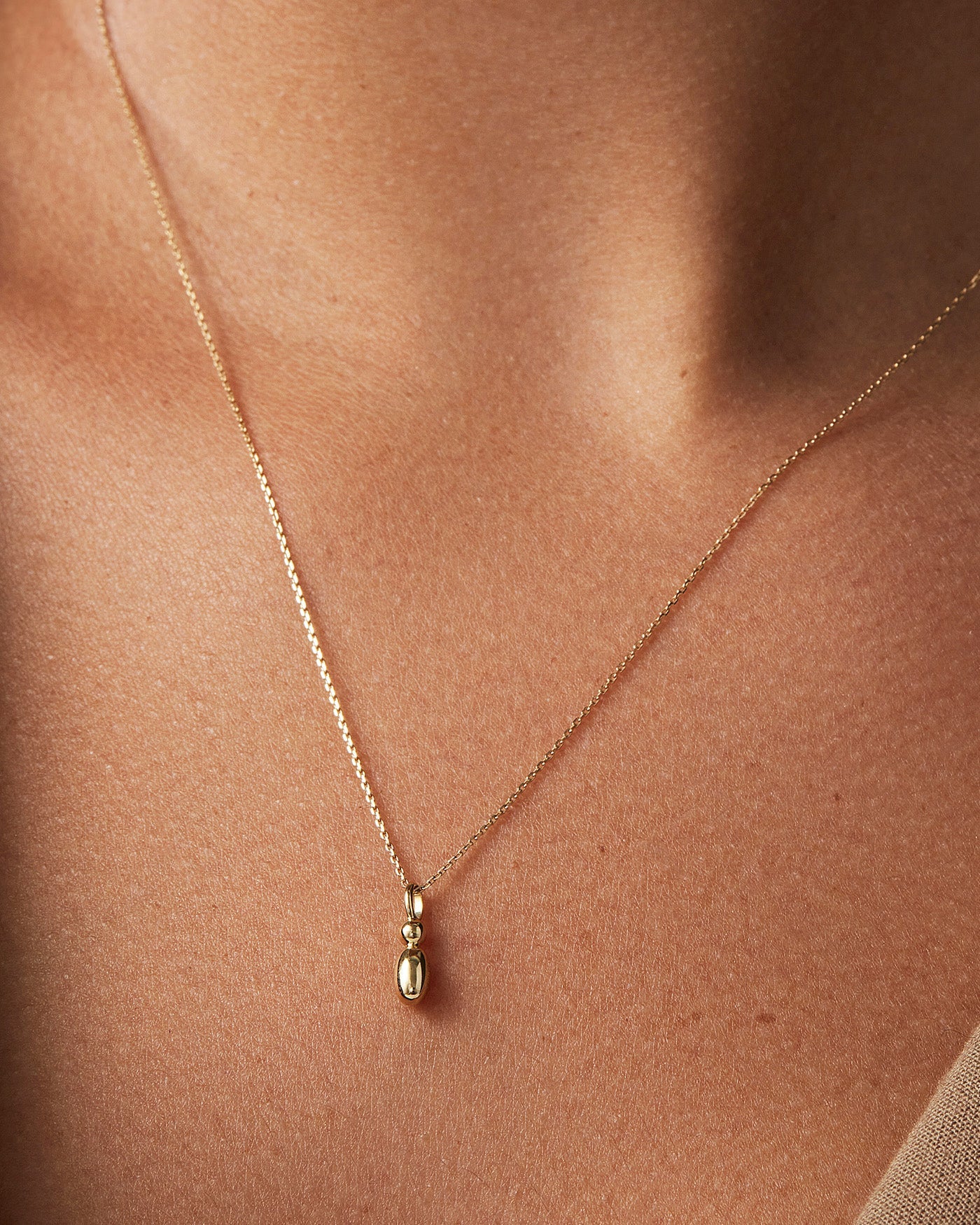 14K Gold Bubble Letter Necklace - I